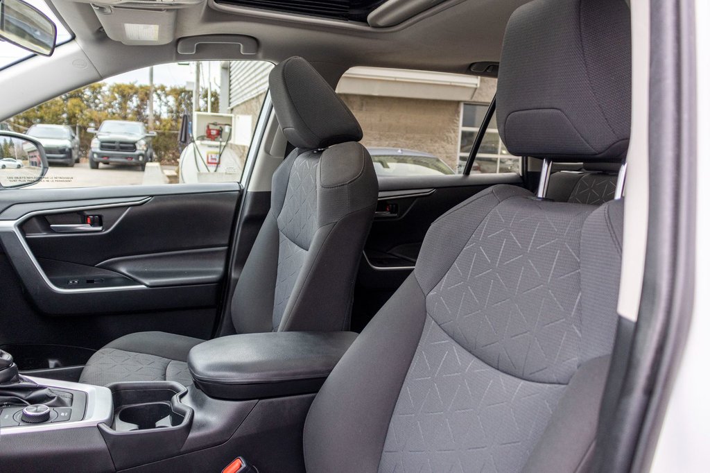 2020 Toyota RAV4 Hybrid XLE in Saint-Jérôme, Quebec - 28 - w1024h768px