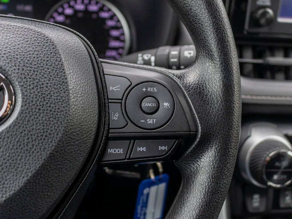 2020 Toyota RAV4 Hybride LE AWD**JAMAIS ACCIDENTÉ + CARPLAY + CAM in Saint-Jérôme, Quebec - 12 - w1024h768px