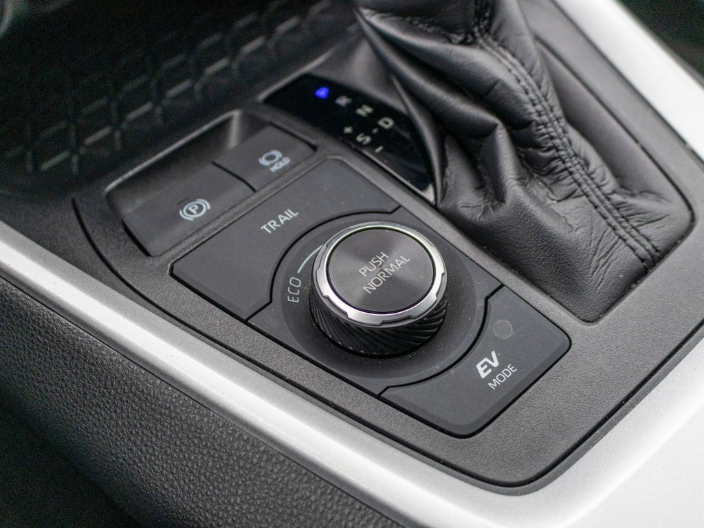 2020 Toyota RAV4 Hybride LE AWD**JAMAIS ACCIDENTÉ + CARPLAY + CAM in Saint-Jérôme, Quebec - 16 - w1024h768px
