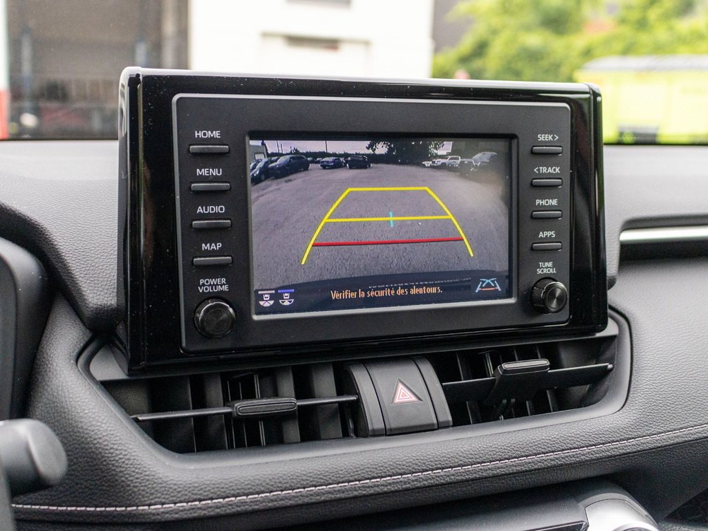2020 Toyota RAV4 Hybride LE AWD**JAMAIS ACCIDENTÉ + CARPLAY + CAM in Saint-Jérôme, Quebec - 17 - w1024h768px