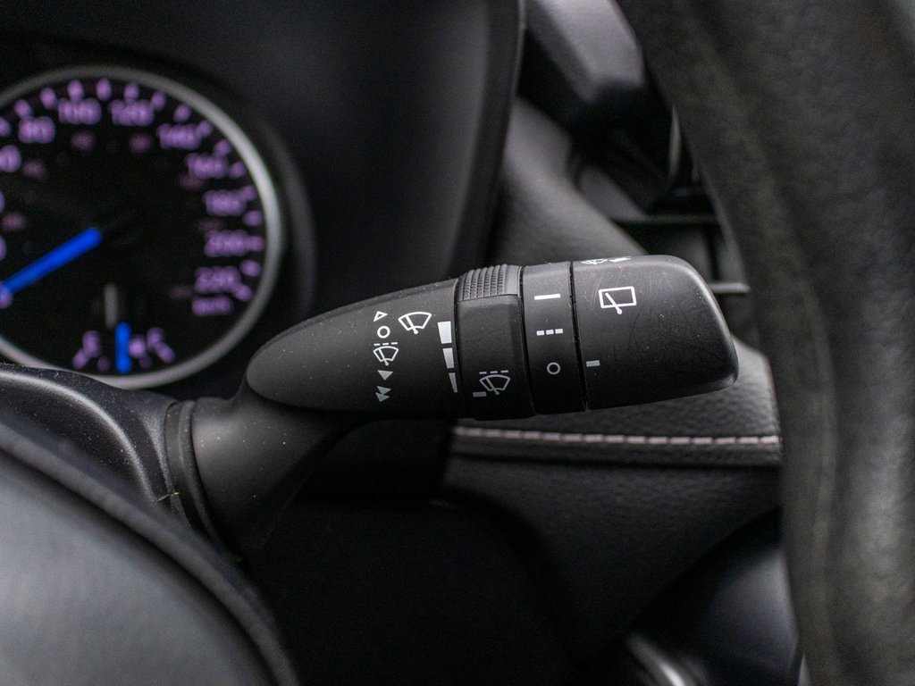 2020 Toyota RAV4 Hybride LE AWD**JAMAIS ACCIDENTÉ + CARPLAY + CAM in Saint-Jérôme, Quebec - 20 - w1024h768px