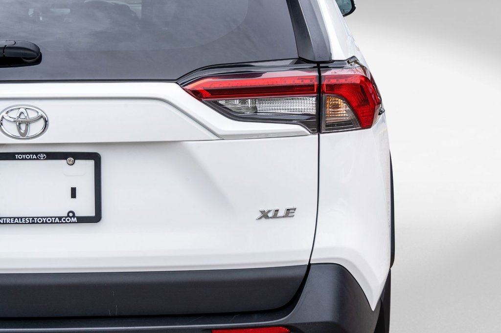 Toyota RAV4 XLE **JAMAIS ACCIDENTÉ+TOIT+MAG+CAMÉRA** 2021 à Charlemagne, Québec - 23 - w1024h768px