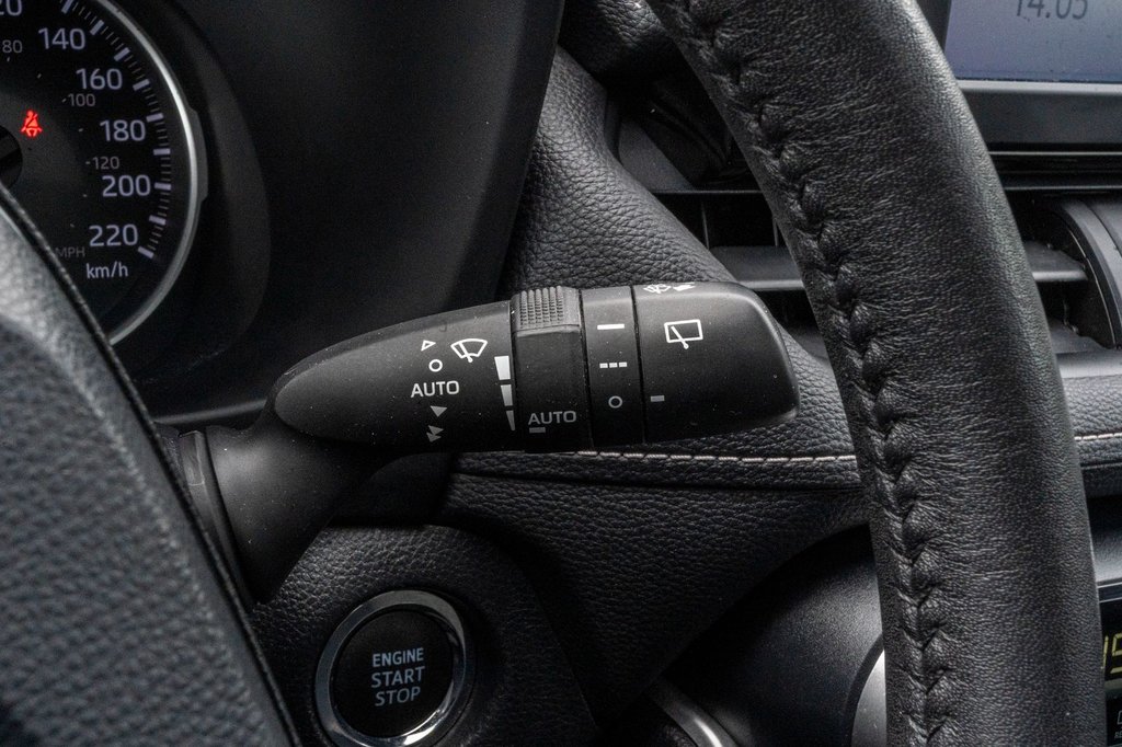 Toyota RAV4 XLE **JAMAIS ACCIDENTÉ+TOIT+MAG+CAMÉRA** 2021 à Charlemagne, Québec - 16 - w1024h768px