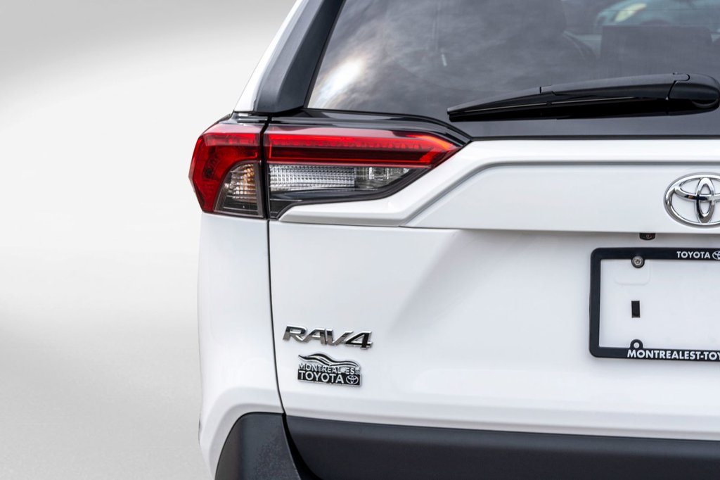Toyota RAV4 XLE **JAMAIS ACCIDENTÉ+TOIT+MAG+CAMÉRA** 2021 à Charlemagne, Québec - 22 - w1024h768px