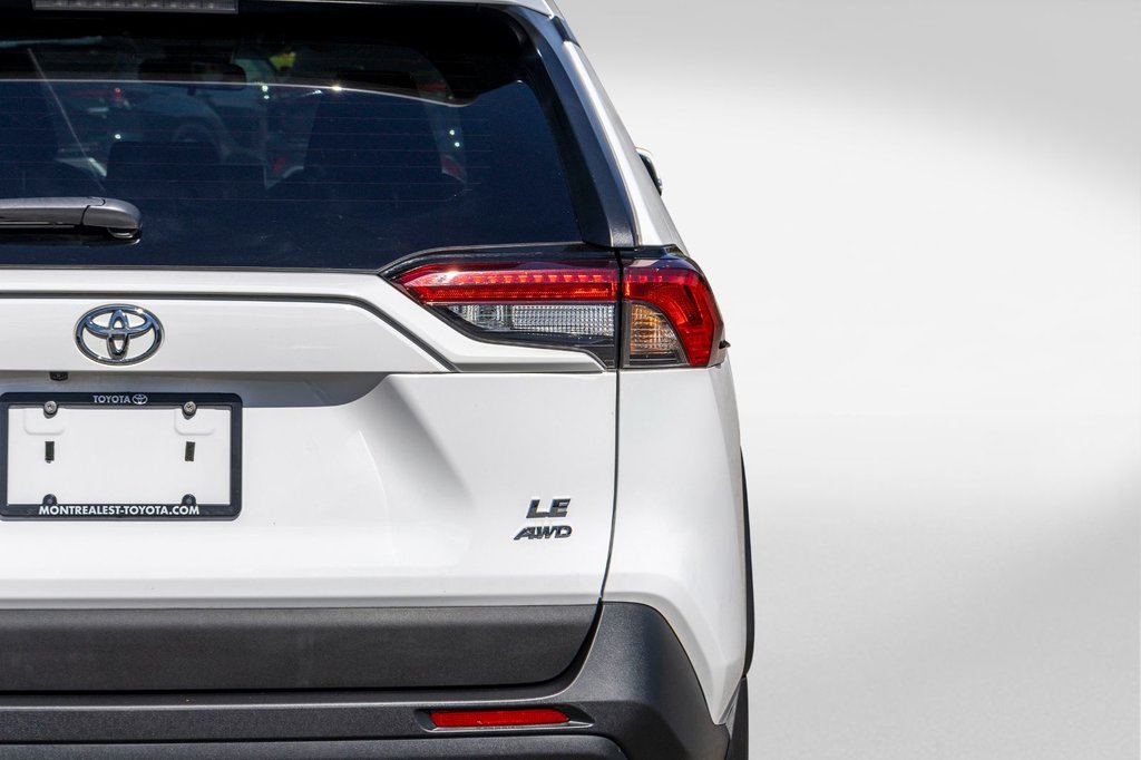 2021 Toyota RAV4 LE AWD **JAMAIS ACCIDENTÉ+CARPLAY+CAMÉRA** in Charlemagne, Quebec - 31 - w1024h768px