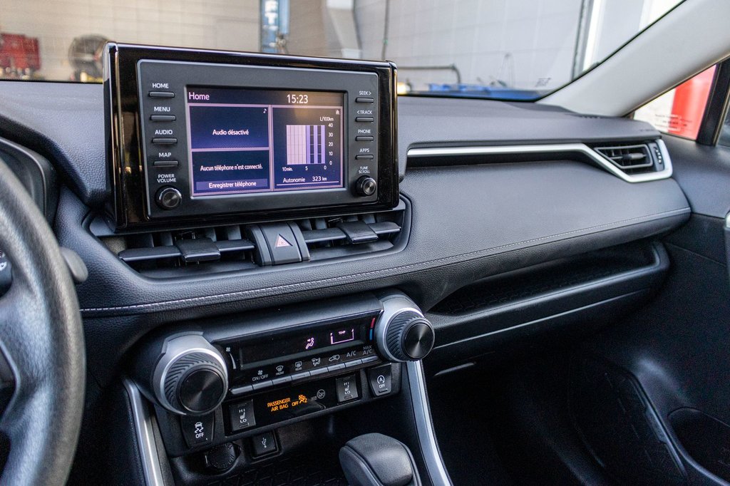 2021 Toyota RAV4 LE AWD **JAMAIS ACCIDENTÉ+CARPLAY+CAMÉRA** in Charlemagne, Quebec - 13 - w1024h768px