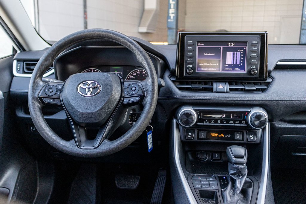 2021 Toyota RAV4 LE AWD **JAMAIS ACCIDENTÉ+CARPLAY+CAMÉRA** in Charlemagne, Quebec - 8 - w1024h768px