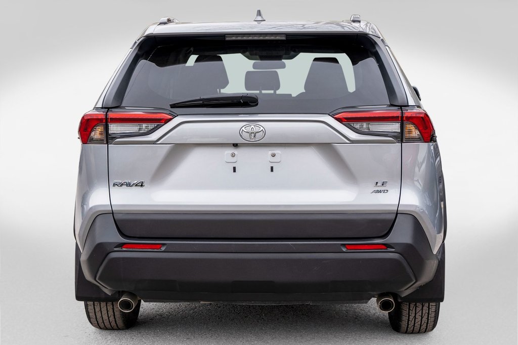 2021 Toyota RAV4 LE AWD **JAMAIS ACCIDENTÉ+CARPLAY+CAMÉRA** in Charlemagne, Quebec - 5 - w1024h768px