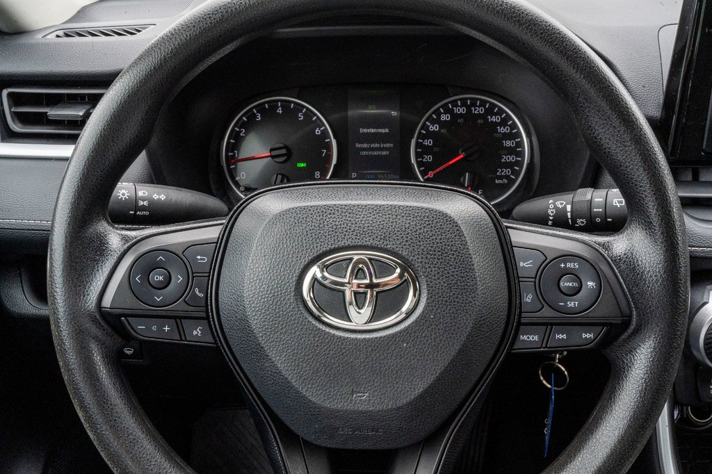 2021 Toyota RAV4 LE AWD **JAMAIS ACCIDENTÉ+CARPLAY+CAMÉRA** in Charlemagne, Quebec - 9 - w1024h768px
