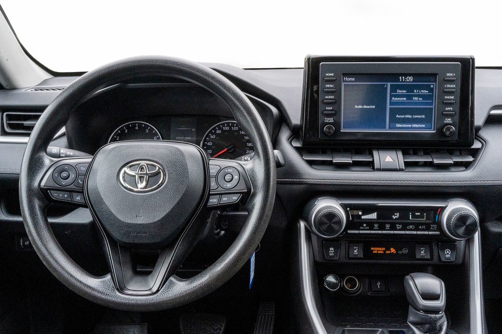 2021 Toyota RAV4 LE AWD **JAMAIS ACCIDENTÉ+CARPLAY+CAMÉRA** in Charlemagne, Quebec - 7 - w1024h768px
