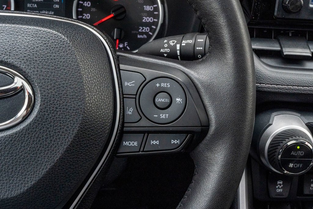 Toyota RAV4 XLE **JAMAIS ACCIDENTÉ+CARPLAY+CAMÉRA+MAG** 2021 à Charlemagne, Québec - 11 - w1024h768px