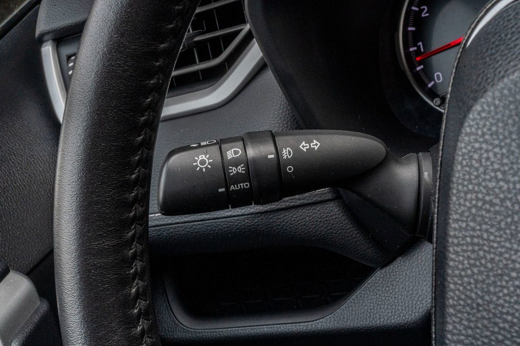 Toyota RAV4 XLE **JAMAIS ACCIDENTÉ+CARPLAY+CAMÉRA+MAG** 2021 à Charlemagne, Québec - 17 - w1024h768px