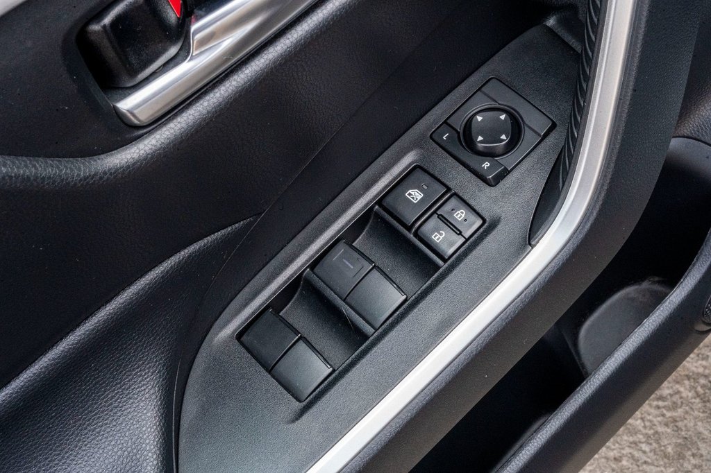Toyota RAV4 XLE **JAMAIS ACCIDENTÉ+CARPLAY+CAMÉRA+MAG** 2021 à Charlemagne, Québec - 23 - w1024h768px