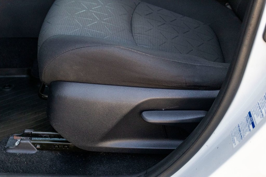 Toyota RAV4 LE AWD **JAMAIS ACCIDENTÉ+CARPLAY+CAMÉRA** 2021 à Charlemagne, Québec - 25 - w1024h768px