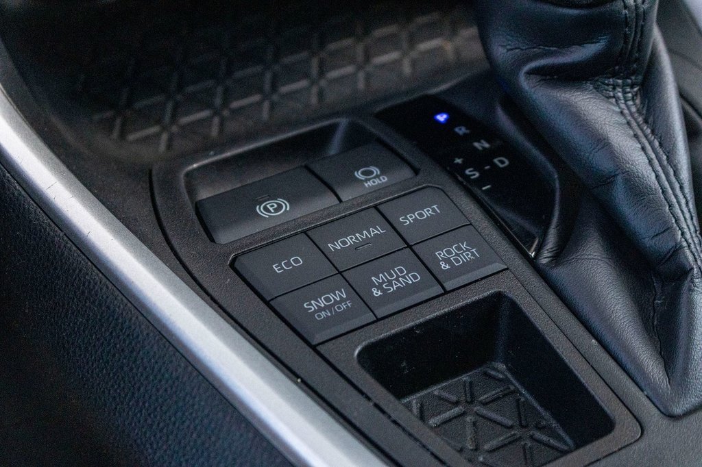 Toyota RAV4 LE AWD **JAMAIS ACCIDENTÉ+CARPLAY+CAMÉRA** 2021 à Charlemagne, Québec - 16 - w1024h768px