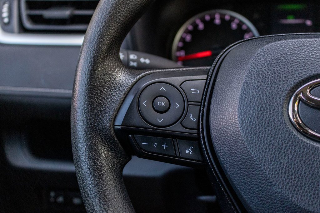 Toyota RAV4 LE AWD **JAMAIS ACCIDENTÉ+CARPLAY+CAMÉRA** 2021 à Charlemagne, Québec - 11 - w1024h768px