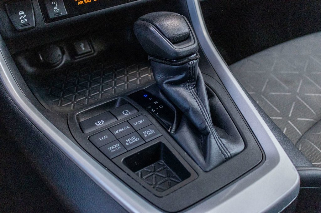 Toyota RAV4 LE AWD **JAMAIS ACCIDENTÉ+CARPLAY+CAMÉRA** 2021 à Charlemagne, Québec - 15 - w1024h768px