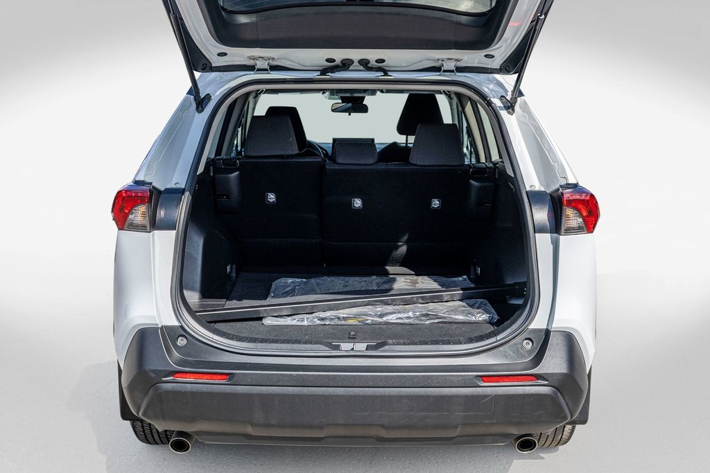 Toyota RAV4 LE AWD **JAMAIS ACCIDENTÉ+CARPLAY+CAMÉRA** 2021 à Charlemagne, Québec - 30 - w1024h768px