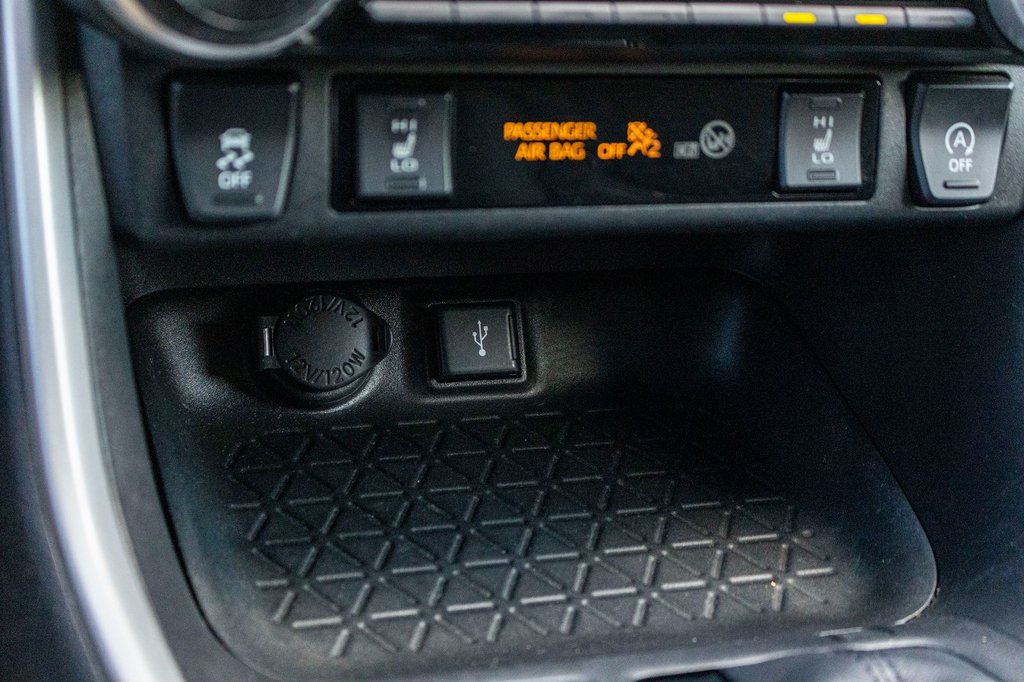 Toyota RAV4 LE AWD **JAMAIS ACCIDENTÉ+CARPLAY+CAMÉRA** 2021 à Charlemagne, Québec - 17 - w1024h768px