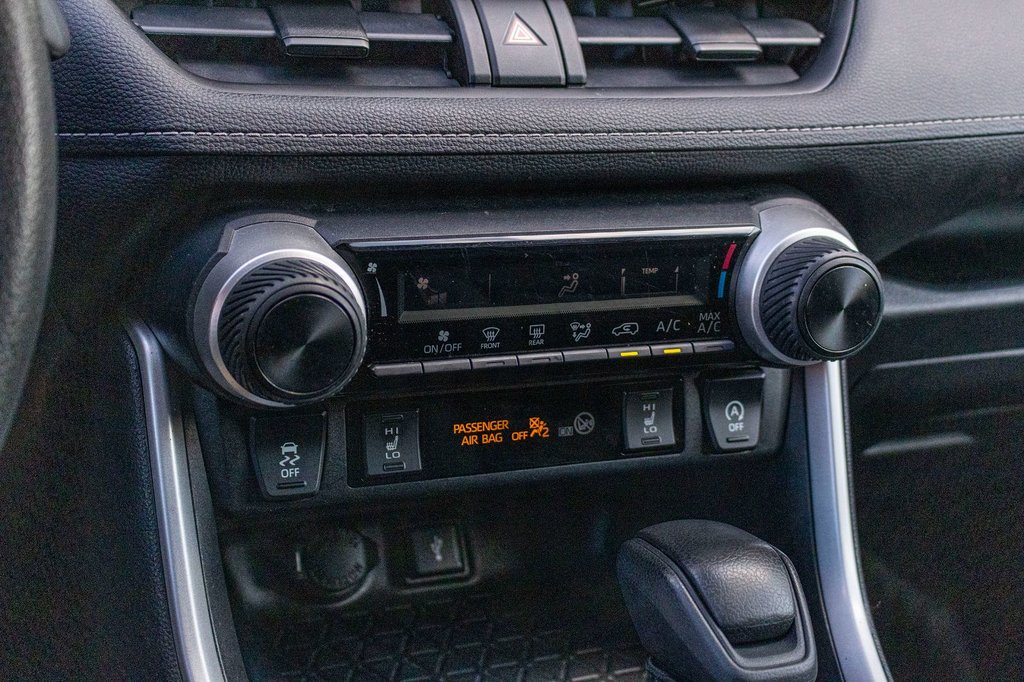 Toyota RAV4 LE AWD **JAMAIS ACCIDENTÉ+CARPLAY+CAMÉRA** 2021 à Charlemagne, Québec - 14 - w1024h768px