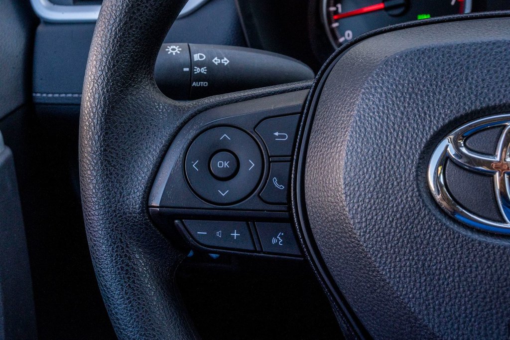 Toyota RAV4 LE **JAMAIS ACCIDENTÉ+CARPLAY+CAMÉRA** 2021 à Charlemagne, Québec - 10 - w1024h768px