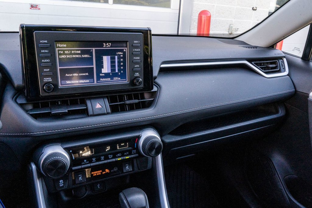 Toyota RAV4 LE **JAMAIS ACCIDENTÉ+CARPLAY+CAMÉRA** 2021 à Charlemagne, Québec - 12 - w1024h768px