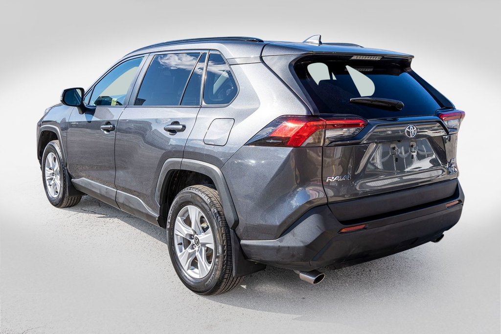 2021 Toyota RAV4 XLE AWD **SIÈGES CHAUFFANTS+TOIT+CARPLAY+CAMÉRA** in Charlemagne, Quebec - 4 - w1024h768px