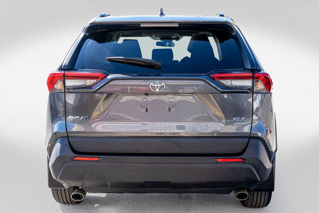 2021 Toyota RAV4 XLE AWD **SIÈGES CHAUFFANTS+TOIT+CARPLAY+CAMÉRA** in Charlemagne, Quebec - 5 - w1024h768px