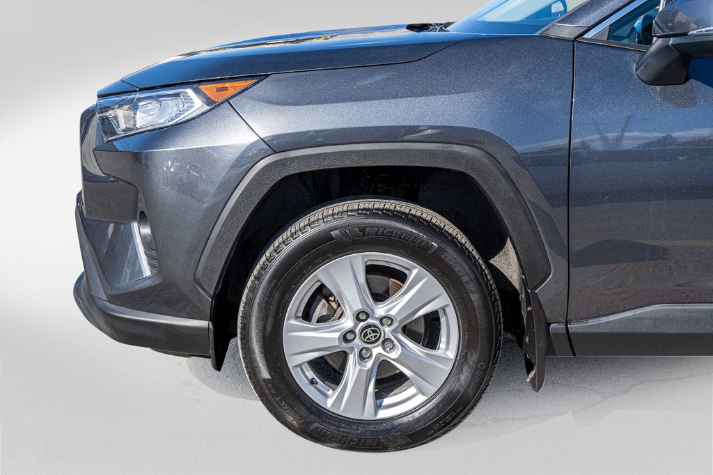2021 Toyota RAV4 XLE AWD **SIÈGES CHAUFFANTS+TOIT+CARPLAY+CAMÉRA** in Charlemagne, Quebec - 30 - w1024h768px