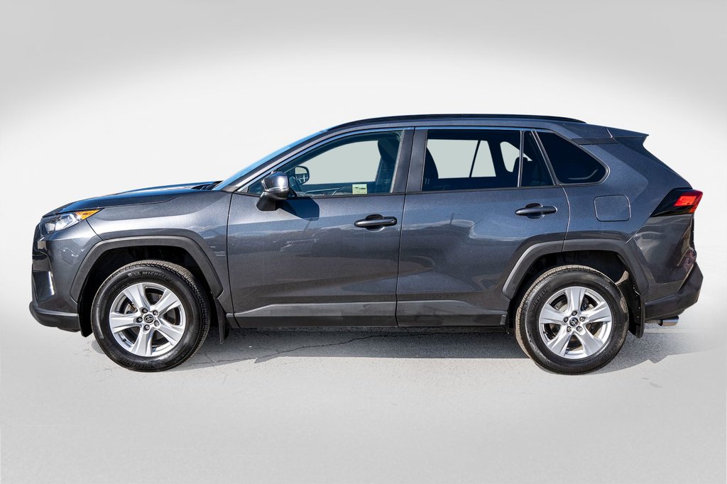 2021 Toyota RAV4 XLE AWD **SIÈGES CHAUFFANTS+TOIT+CARPLAY+CAMÉRA** in Charlemagne, Quebec - 3 - w1024h768px