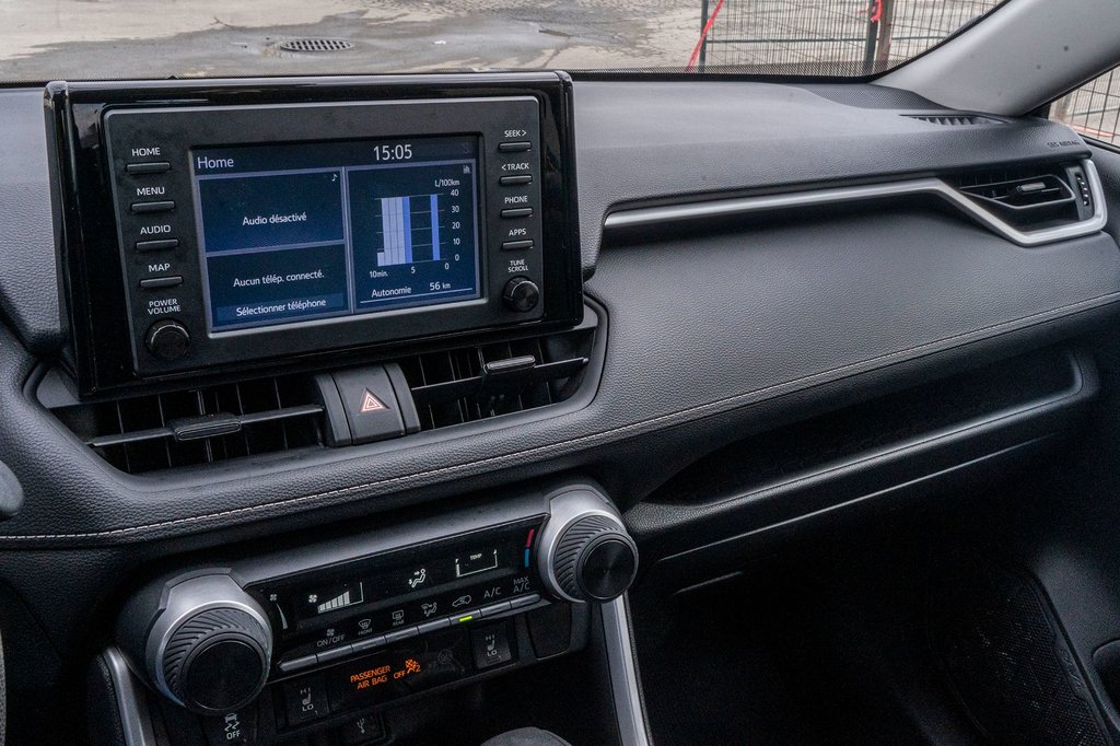 2021 Toyota RAV4 LE **JAMAIS ACCIDENTÉ+CARPLAY+SIÈGES CHAUFFANTS** in Charlemagne, Quebec - 12 - w1024h768px