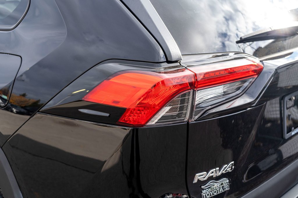 2021 Toyota RAV4 LE **JAMAIS ACCIDENTÉ+CARPLAY+SIÈGES CHAUFFANTS** in Charlemagne, Quebec - 27 - w1024h768px