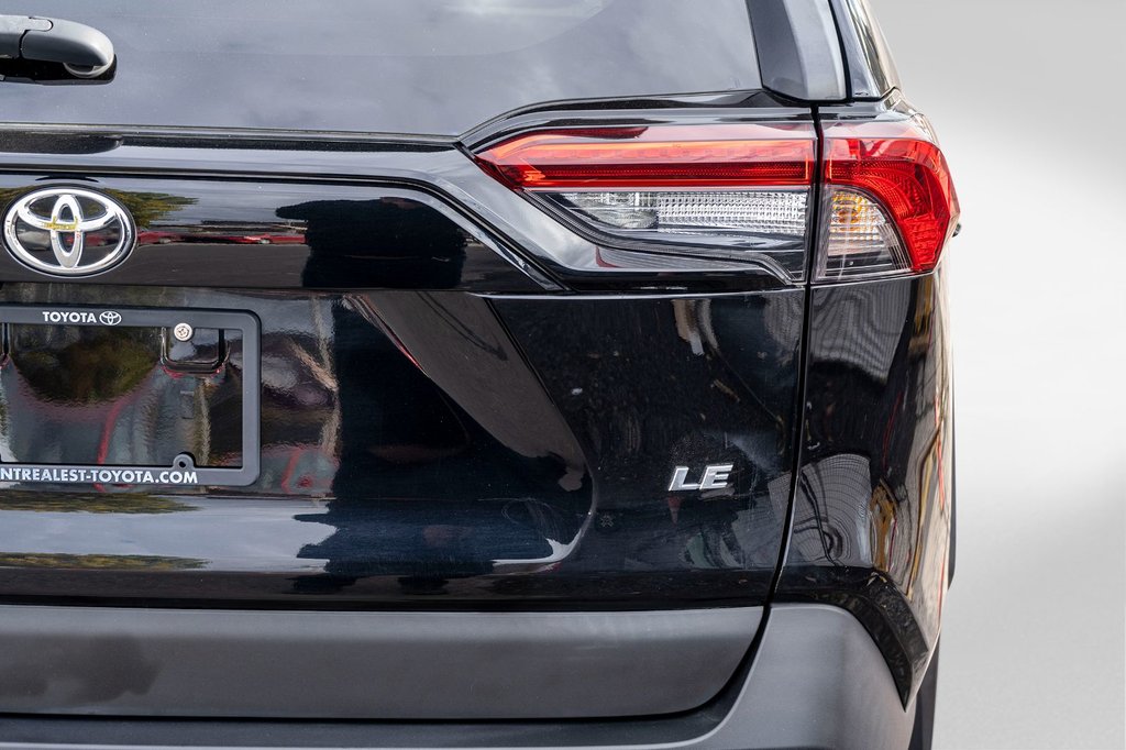 2021 Toyota RAV4 LE **JAMAIS ACCIDENTÉ+CARPLAY+SIÈGES CHAUFFANTS** in Charlemagne, Quebec - 26 - w1024h768px