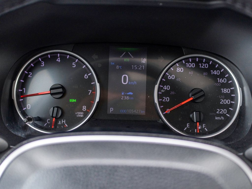 2021 Toyota RAV4 XLE **TOIT+MAG+CARPLAY+CAMÉRA** in Charlemagne, Quebec - 19 - w1024h768px