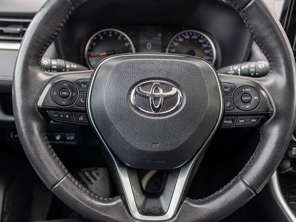 2021 Toyota RAV4 XLE **TOIT+MAG+CARPLAY+CAMÉRA** in Charlemagne, Quebec - 10 - w1024h768px