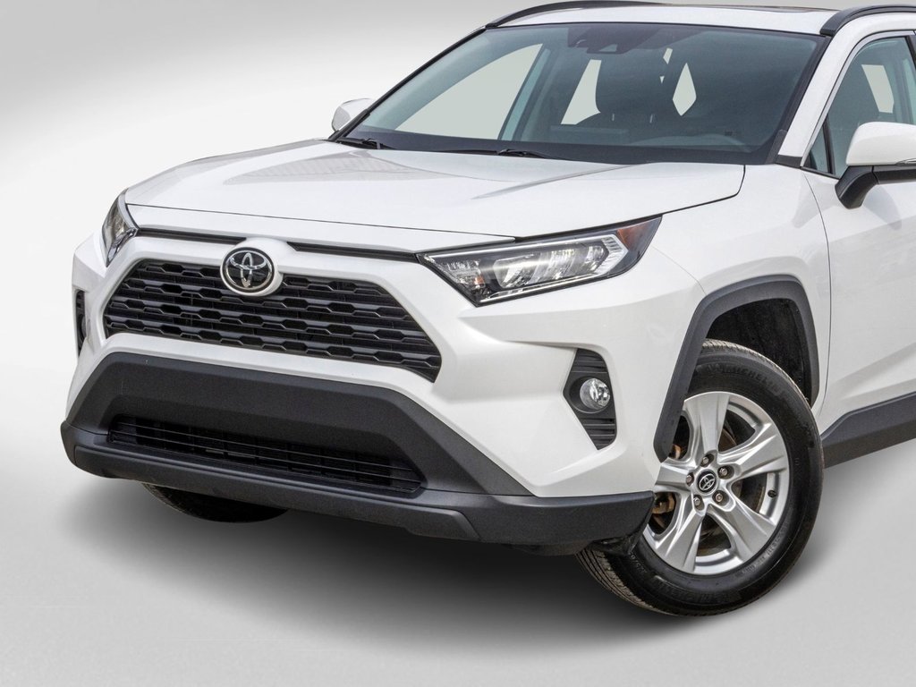2021 Toyota RAV4 XLE **TOIT+MAG+CARPLAY+CAMÉRA** in Charlemagne, Quebec - 34 - w1024h768px