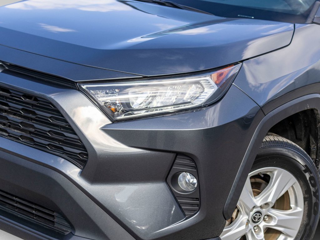 2021 Toyota RAV4 XLE AWD **JAMAIS ACCIDENTÉ+CARPLAY+TOIT+MAG** in Charlemagne, Quebec - 39 - w1024h768px