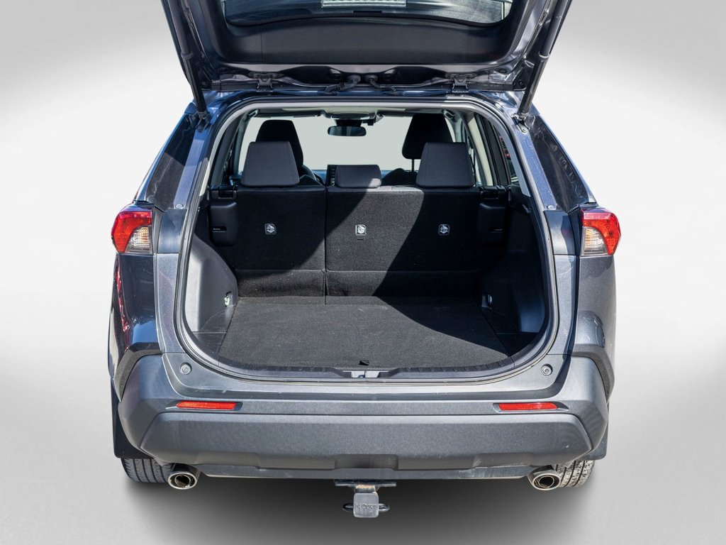 2021 Toyota RAV4 XLE AWD **JAMAIS ACCIDENTÉ+CARPLAY+TOIT+MAG** in Charlemagne, Quebec - 34 - w1024h768px