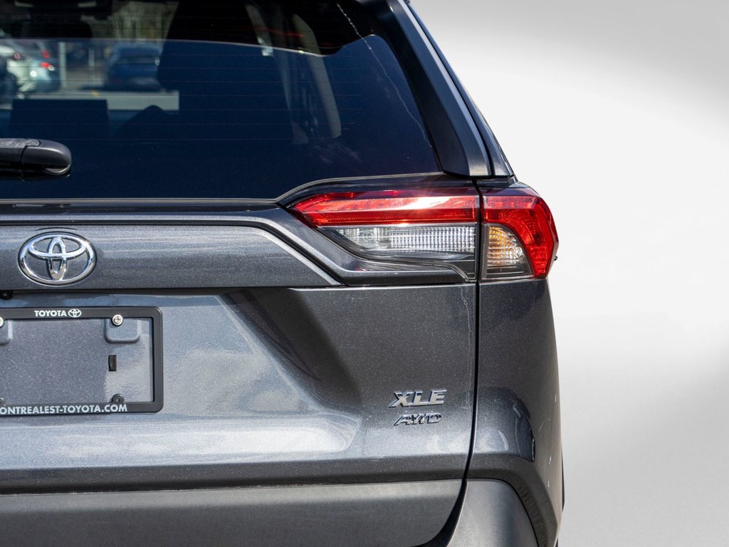 2021 Toyota RAV4 XLE AWD **JAMAIS ACCIDENTÉ+CARPLAY+TOIT+MAG** in Charlemagne, Quebec - 36 - w1024h768px