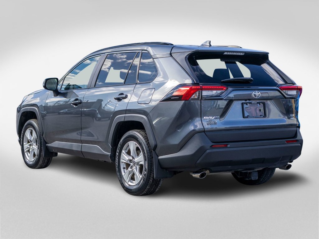 2021 Toyota RAV4 XLE AWD **JAMAIS ACCIDENTÉ+CARPLAY+TOIT+MAG** in Charlemagne, Quebec - 4 - w1024h768px