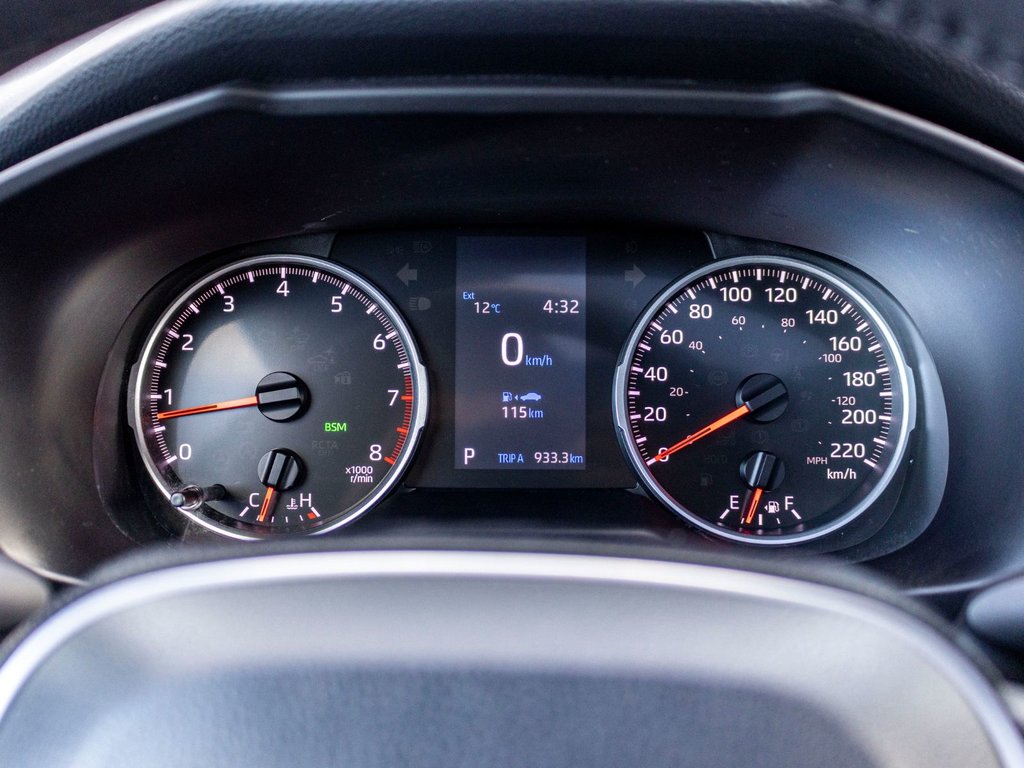 2021 Toyota RAV4 XLE AWD **JAMAIS ACCIDENTÉ+CARPLAY+TOIT+MAG** in Charlemagne, Quebec - 20 - w1024h768px