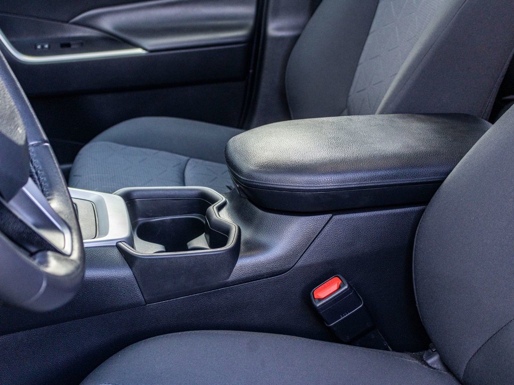 2021 Toyota RAV4 XLE AWD **JAMAIS ACCIDENTÉ+CARPLAY+TOIT+MAG** in Charlemagne, Quebec - 29 - w1024h768px