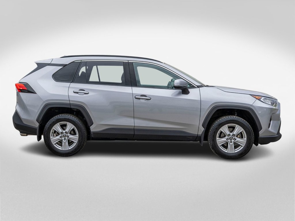 Toyota RAV4 XLE 2021 à Charlemagne, Québec - 6 - w1024h768px