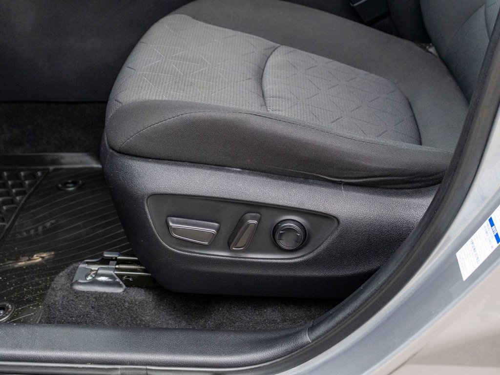 Toyota RAV4 XLE 2021 à Charlemagne, Québec - 26 - w1024h768px