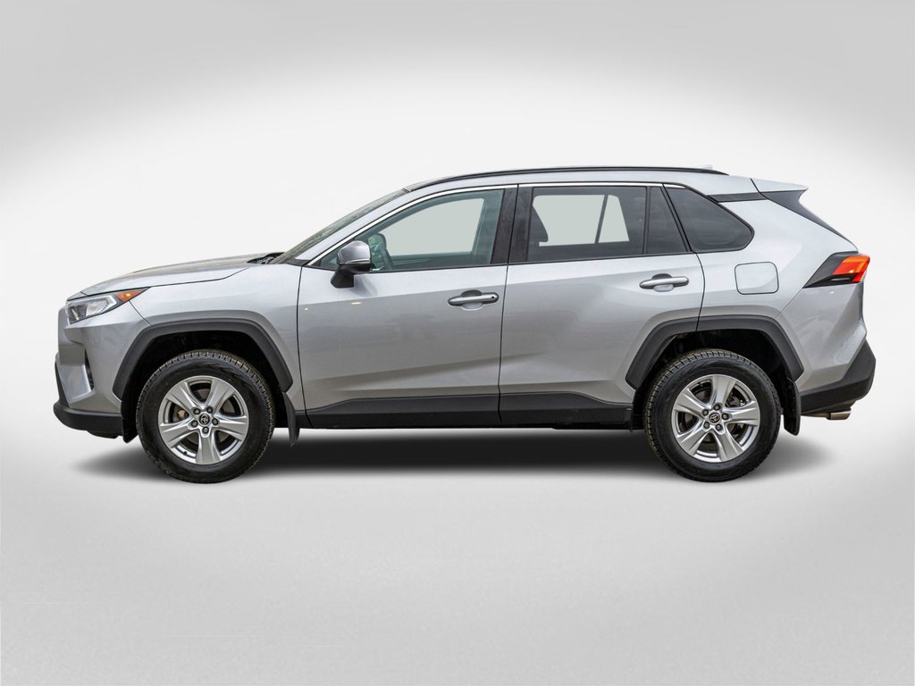 Toyota RAV4 XLE 2021 à Charlemagne, Québec - 3 - w1024h768px