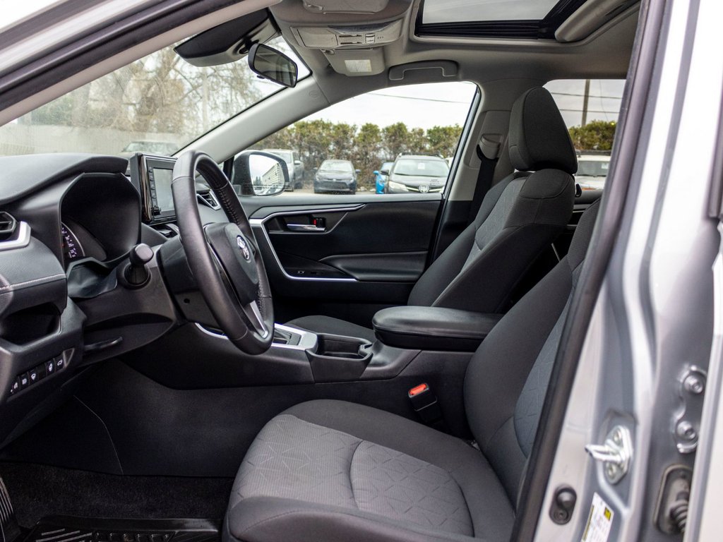 Toyota RAV4 XLE 2021 à Charlemagne, Québec - 25 - w1024h768px