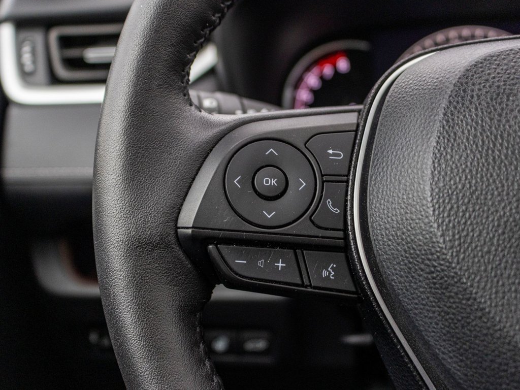 Toyota RAV4 Limited 2021 à Charlemagne, Québec - 11 - w1024h768px