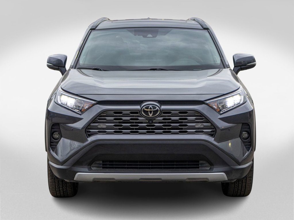 Toyota RAV4 Limited 2021 à Charlemagne, Québec - 2 - w1024h768px