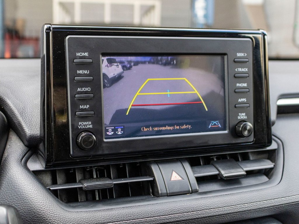 2021 Toyota RAV4 XLE AWD **JAMAIS ACCIDENTÉ+TOIT+CARPLAY+MAG** in Saint-Jérôme, Quebec - 17 - w1024h768px