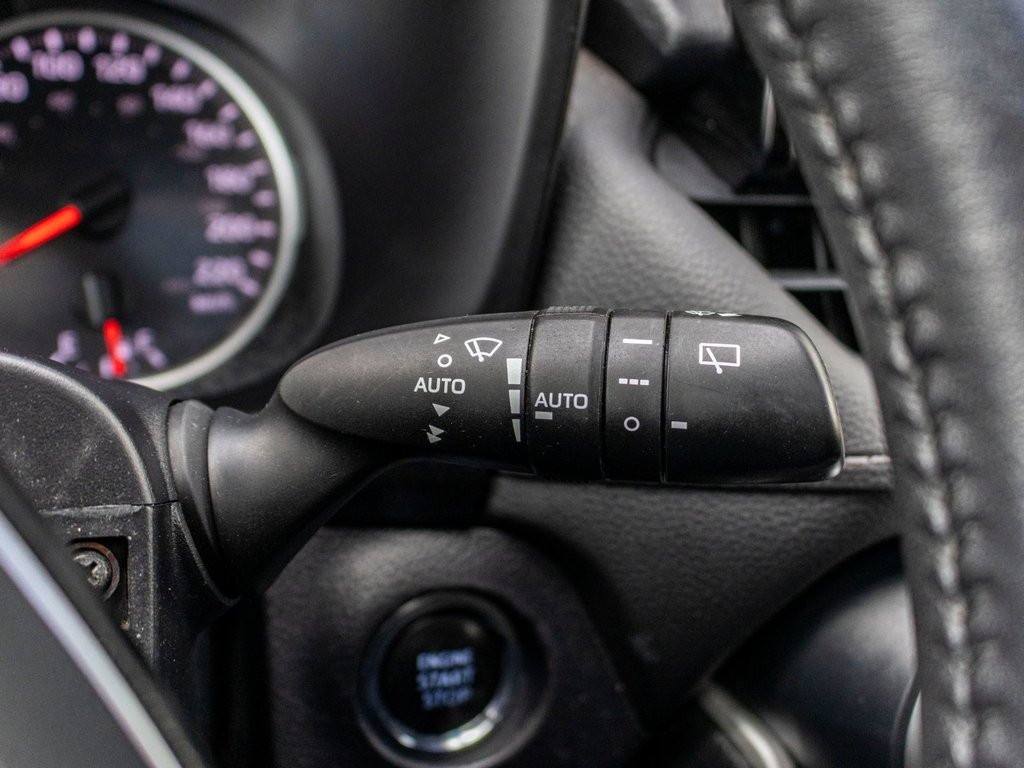 2021 Toyota RAV4 XLE AWD **JAMAIS ACCIDENTÉ+TOIT+CARPLAY+MAG** in Saint-Jérôme, Quebec - 20 - w1024h768px